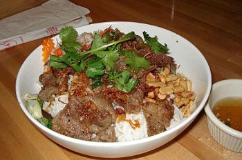 Thit+Bo+Nuong Barbecued Beef with Lemon Grass and Noodles (Bun Thit Bo Nuong)